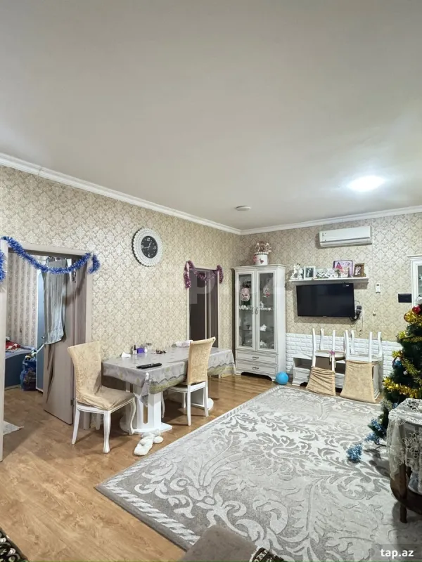 Satılır 4 otaqlı həyət evi