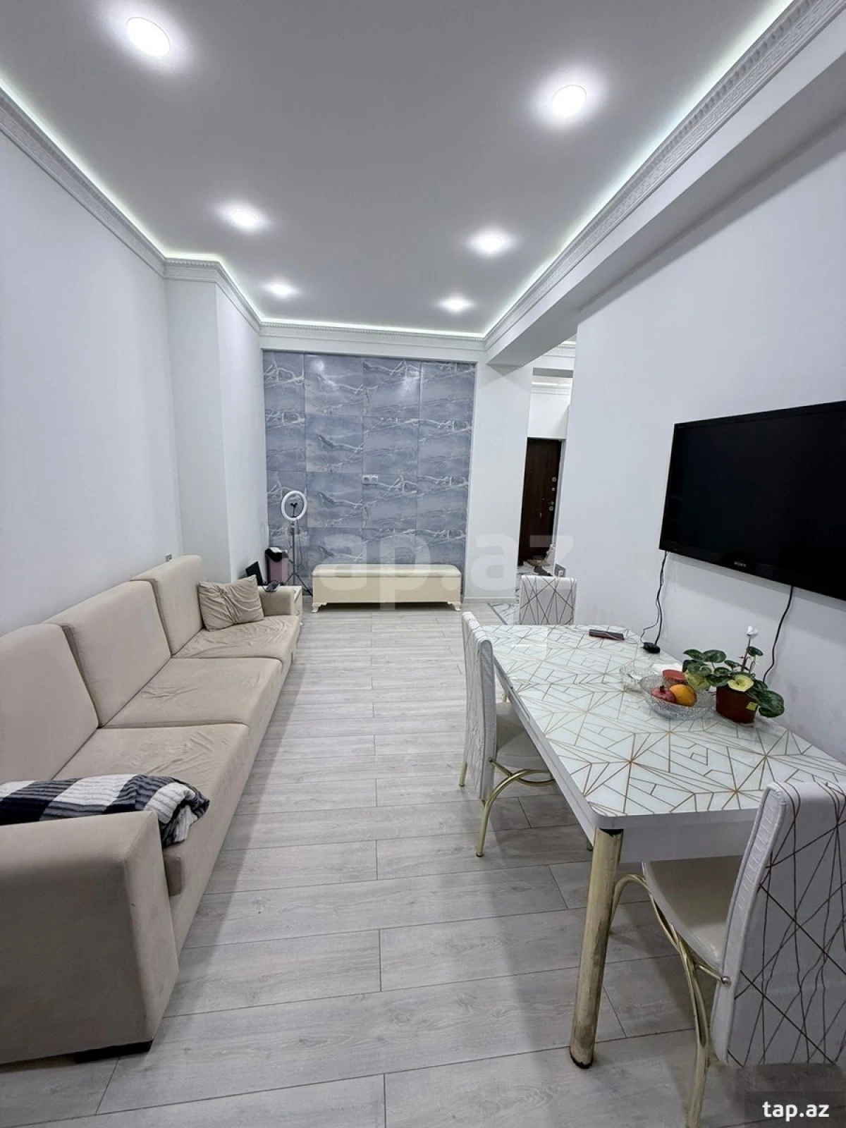Kirayə verilir 2 otaqlı yeni tikili 52 m²