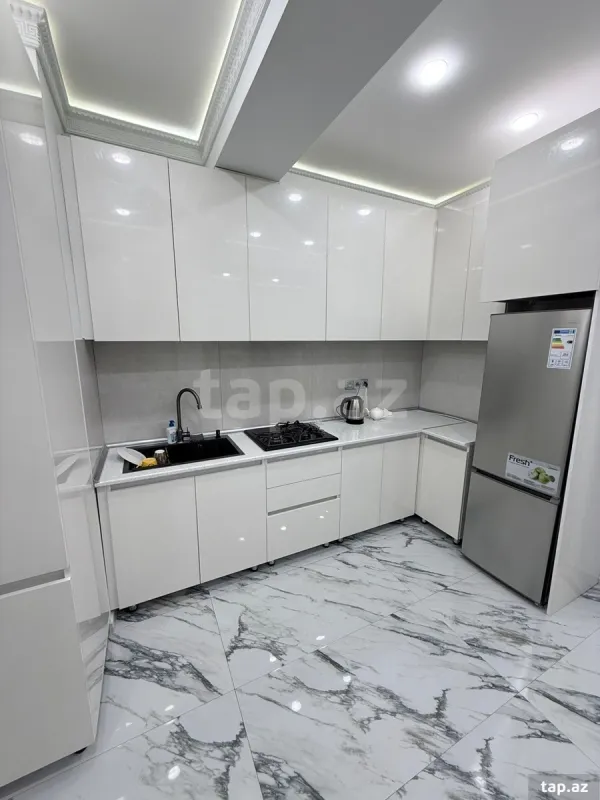 Kirayə verilir 2 otaqlı yeni tikili 52 m²