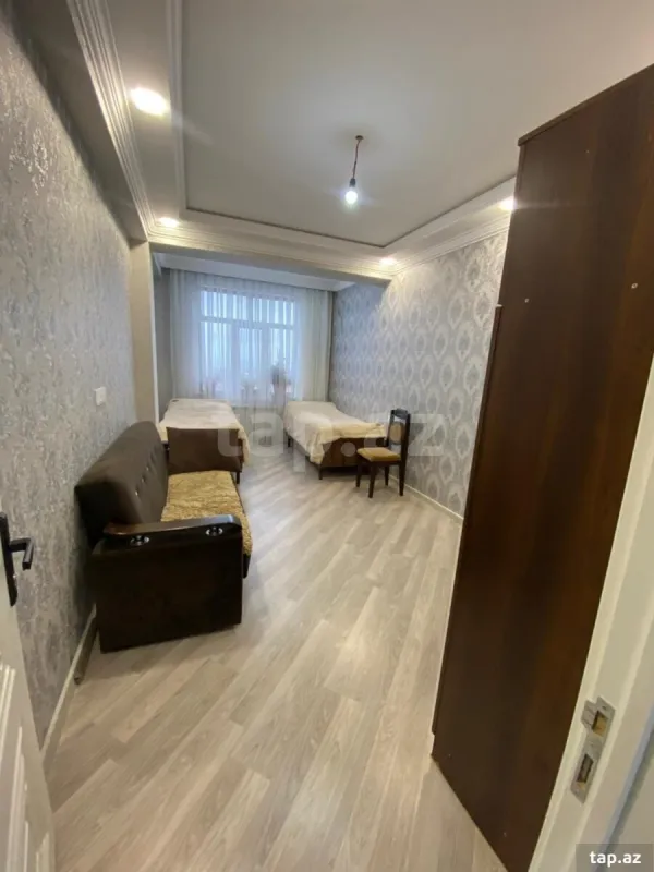 Satılır 3 otaqlı yeni tikili 130 m²
