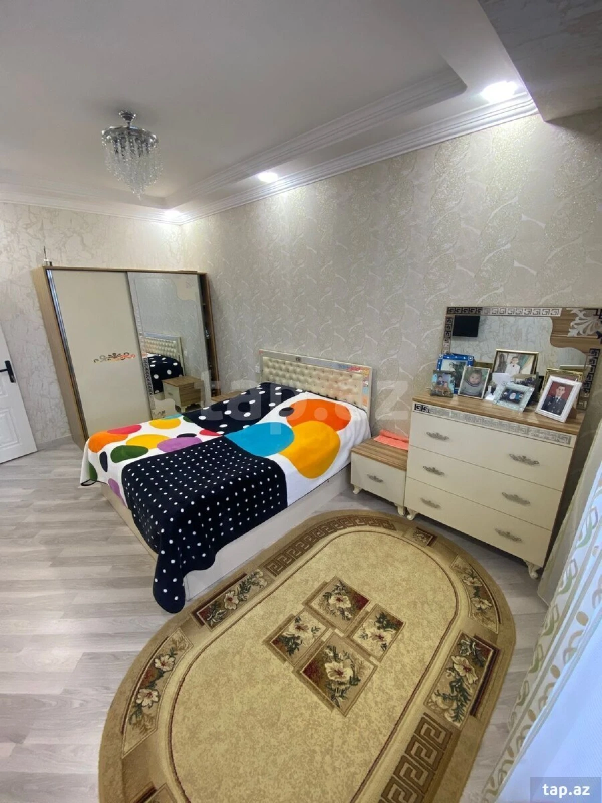 Satılır 3 otaqlı yeni tikili 130 m²
