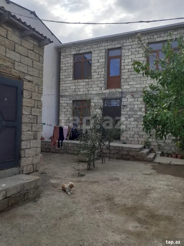Satılır 4 otaqlı həyət evi