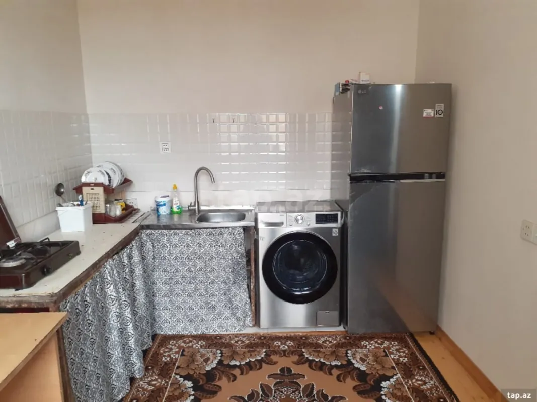 Satılır 4 otaqlı həyət evi