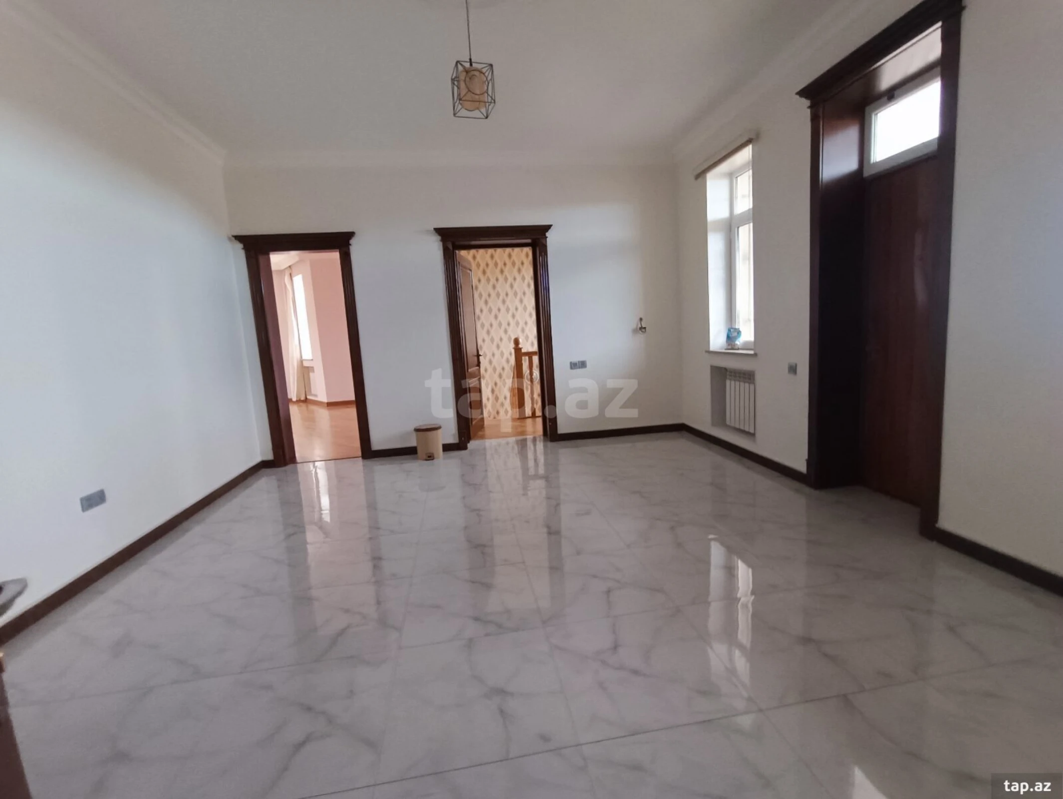 Satılır 7 otaqlı həyət evi