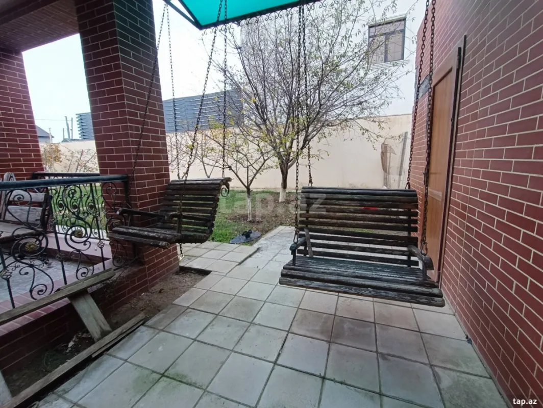 Satılır 7 otaqlı həyət evi