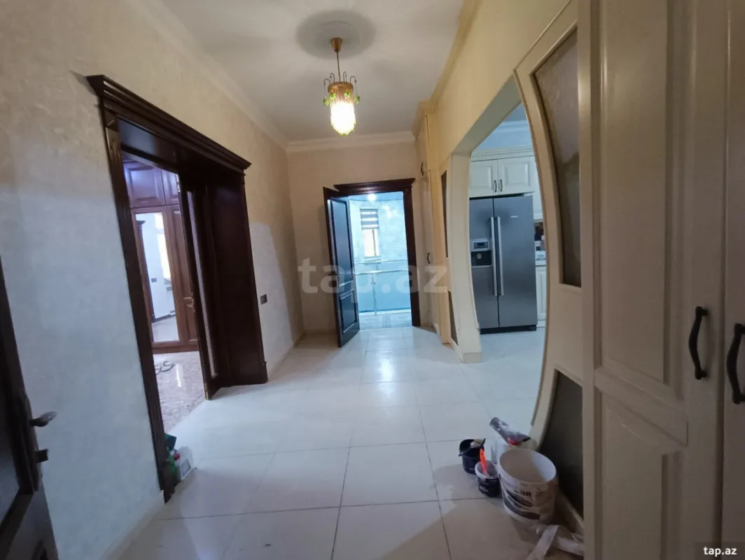 Satılır 7 otaqlı həyət evi