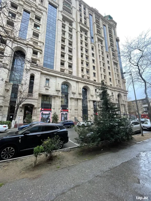 Satılır 2 otaqlı yeni tikili 108 m²