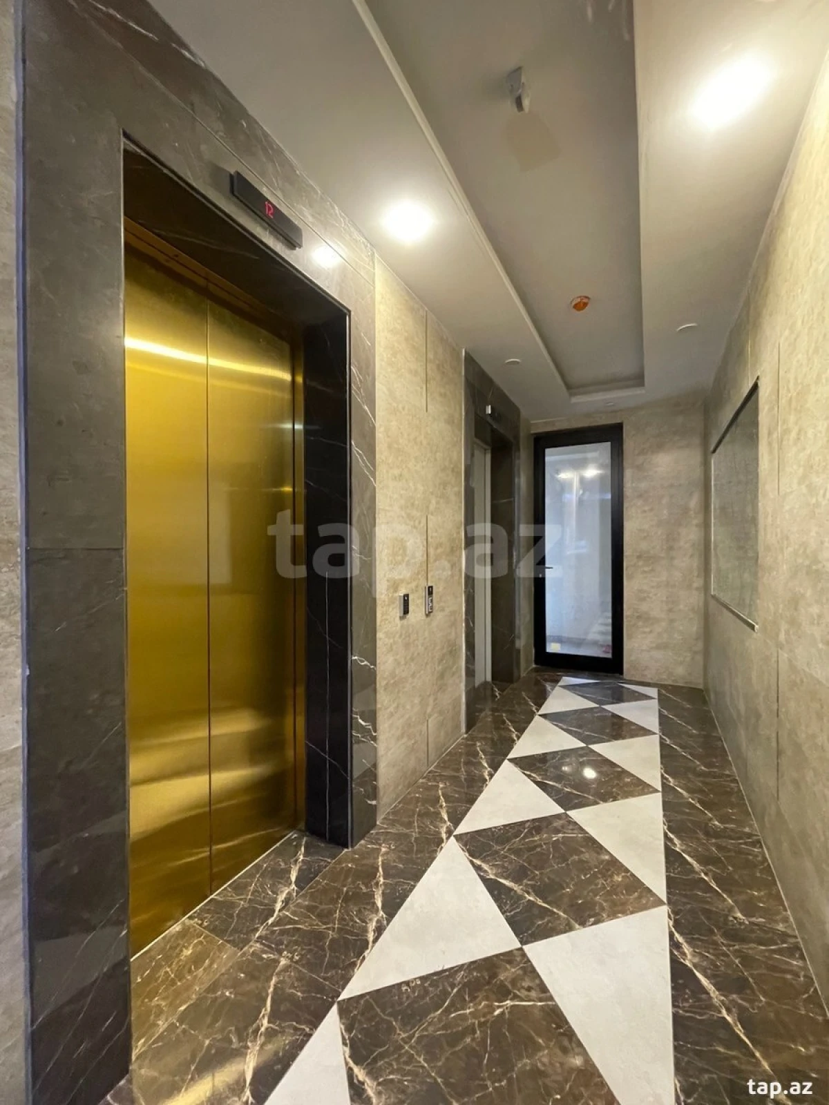 Satılır 2 otaqlı yeni tikili 108 m²