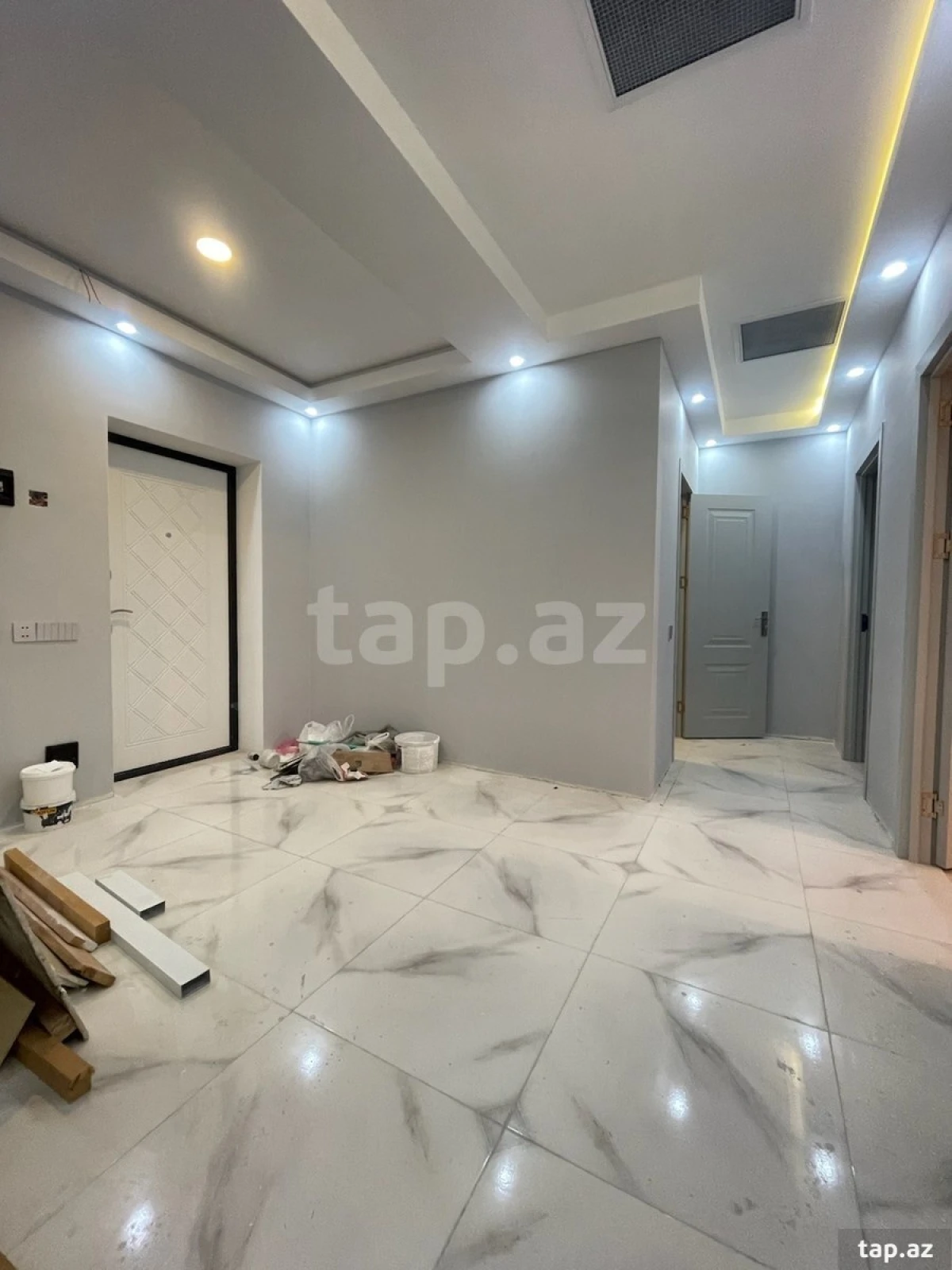 Satılır 2 otaqlı yeni tikili 108 m²