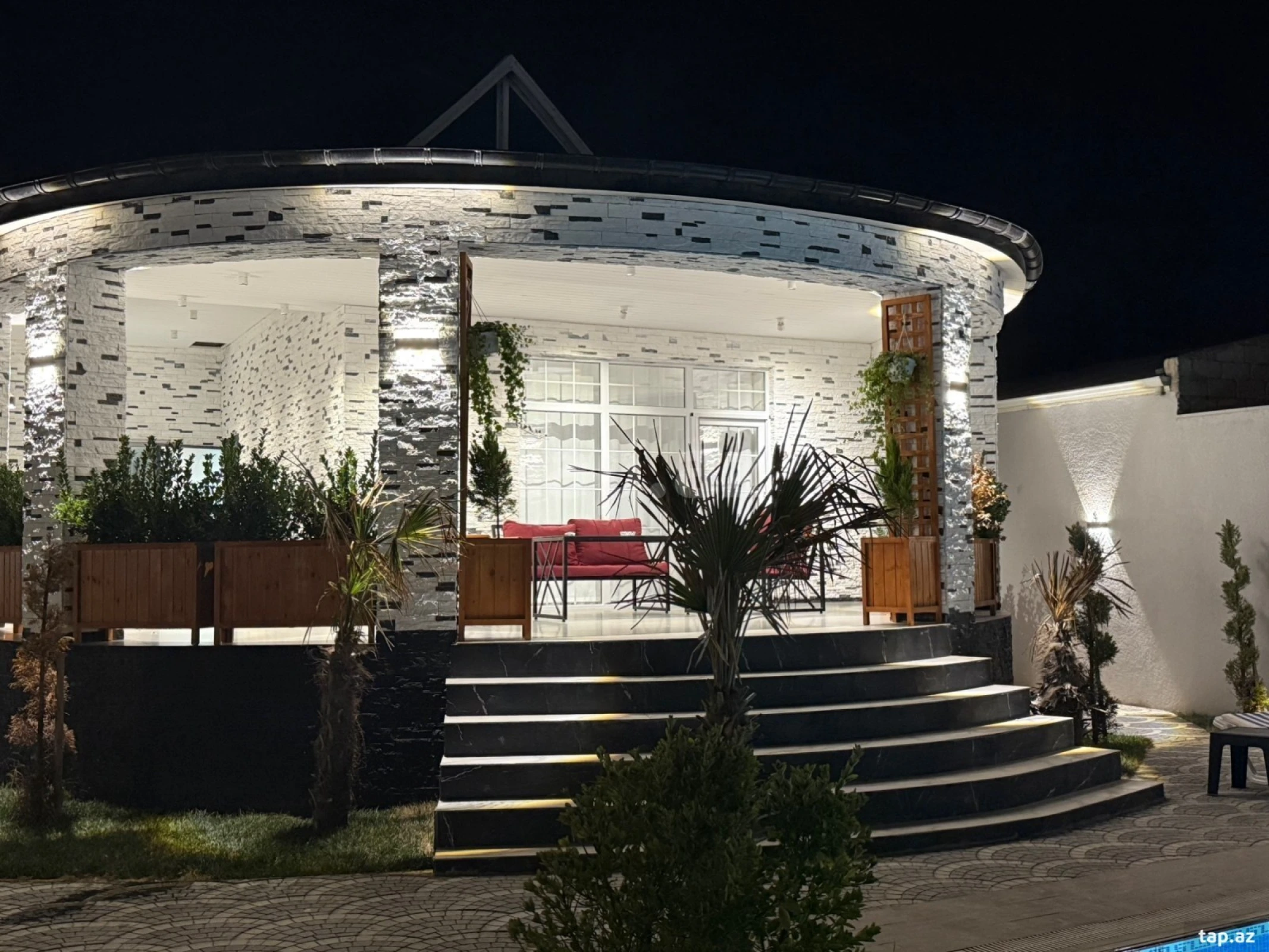 Kirayə verilir 4 otaqlı həyət evi