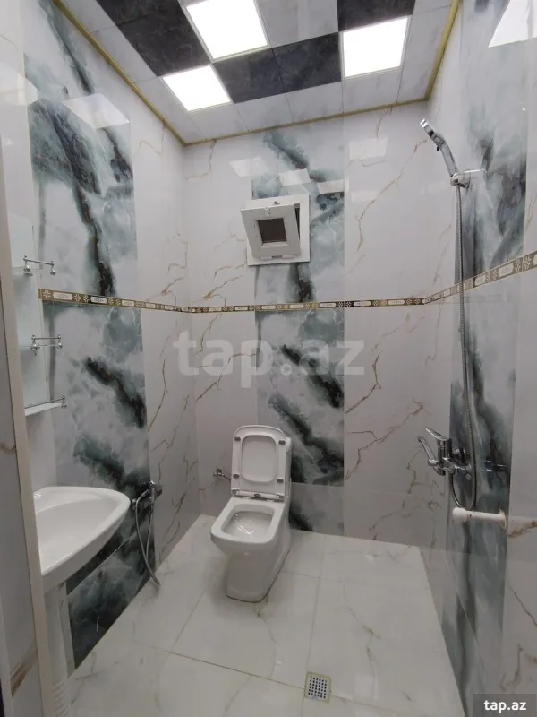 Satılır 4 otaqlı həyət evi