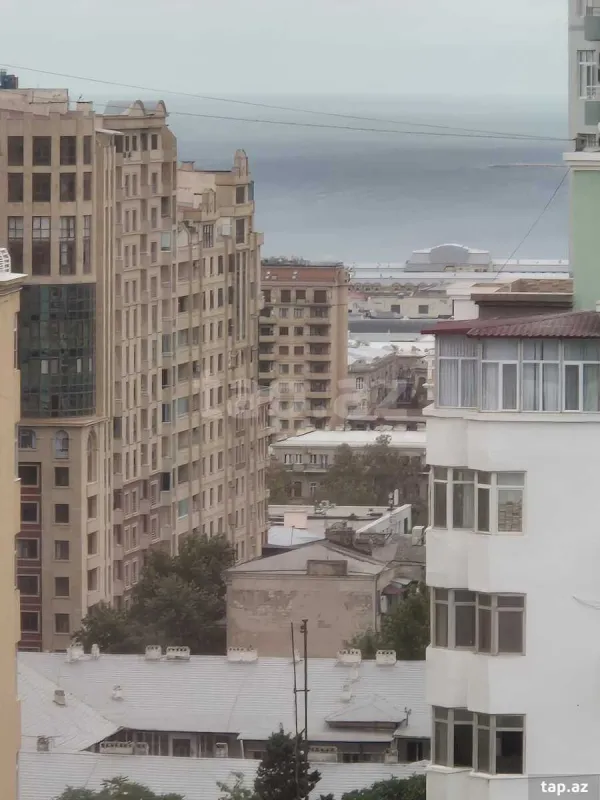 Kirayə verilir 3 otaqlı yeni tikili 120 m²