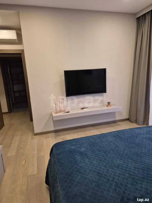 Kirayə verilir 3 otaqlı yeni tikili 120 m²