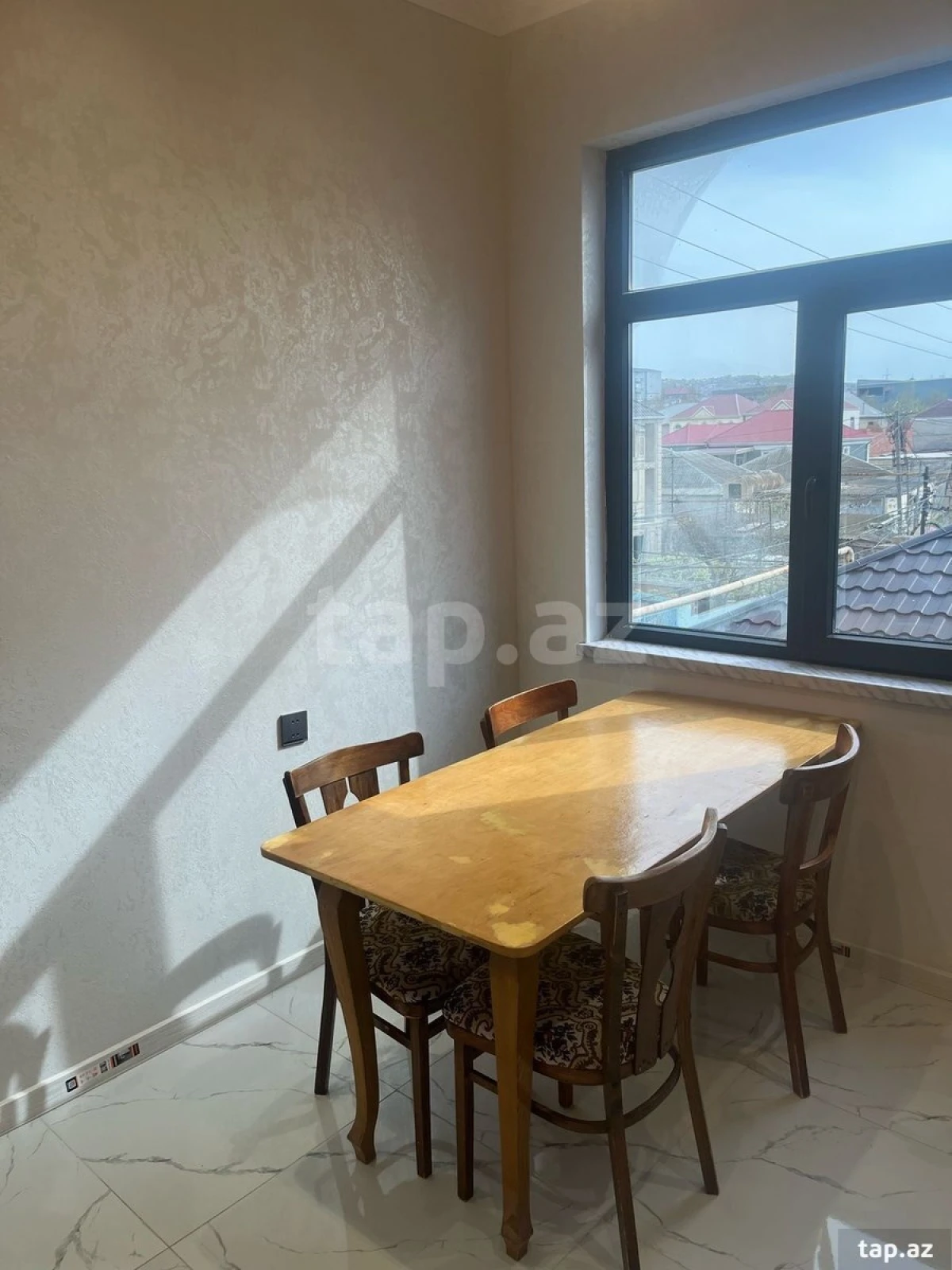 Kirayə verilir 1 otaqlı yeni tikili 70 m²