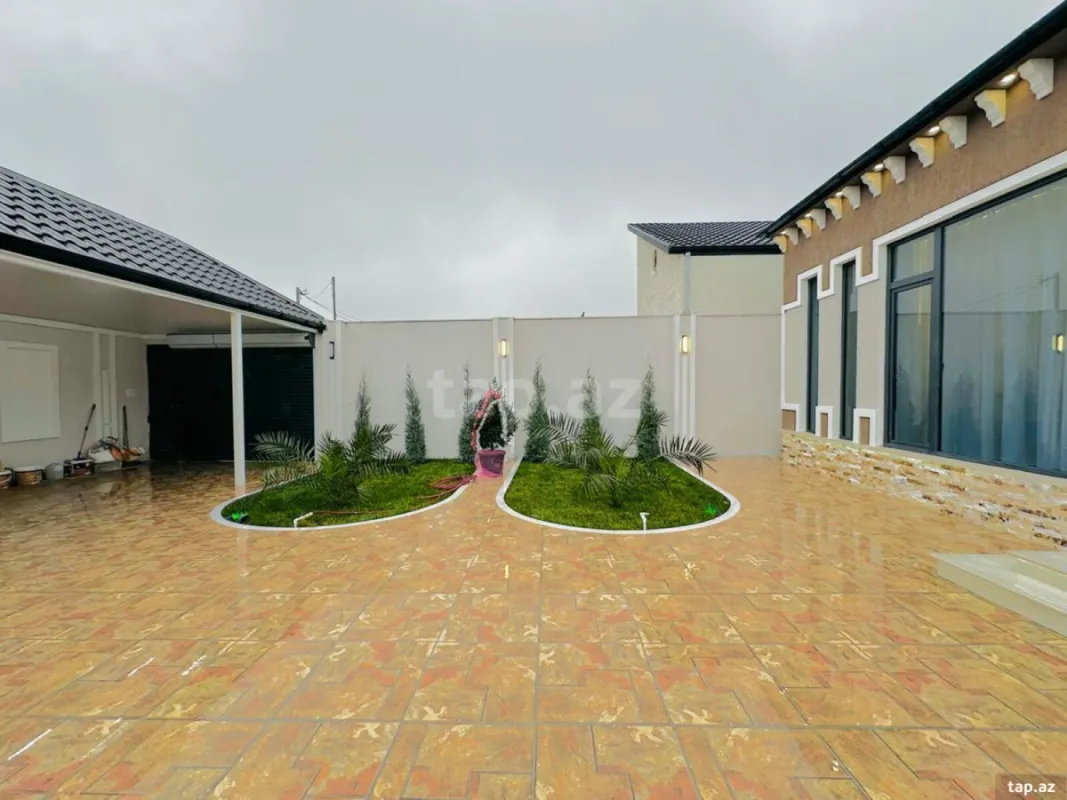 Satılır 4 otaqlı həyət evi