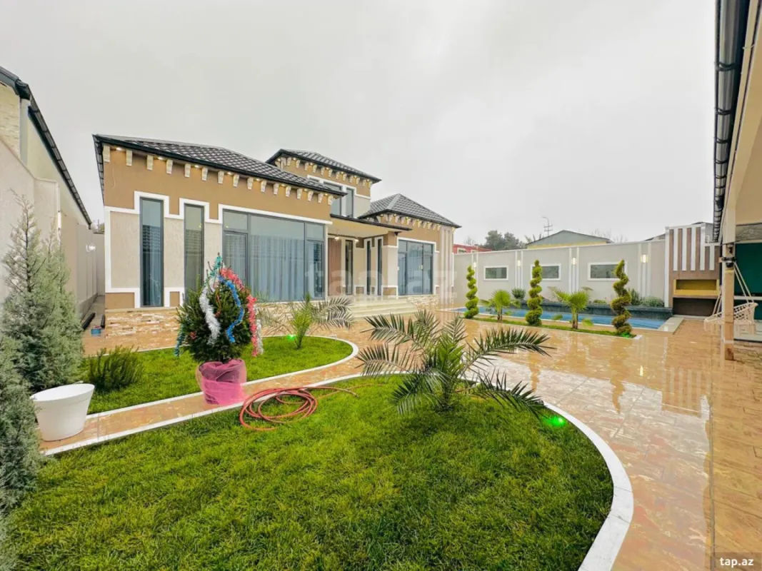 Satılır 4 otaqlı həyət evi