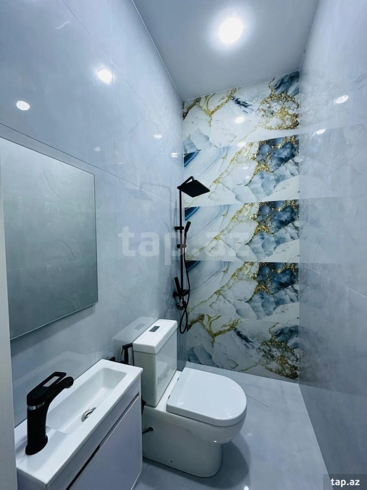 Satılır 4 otaqlı həyət evi