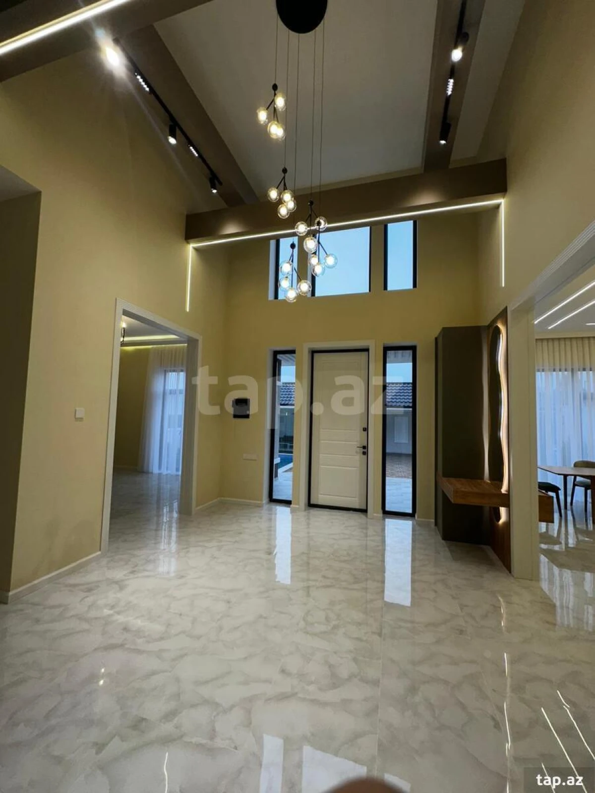 Satılır 4 otaqlı həyət evi