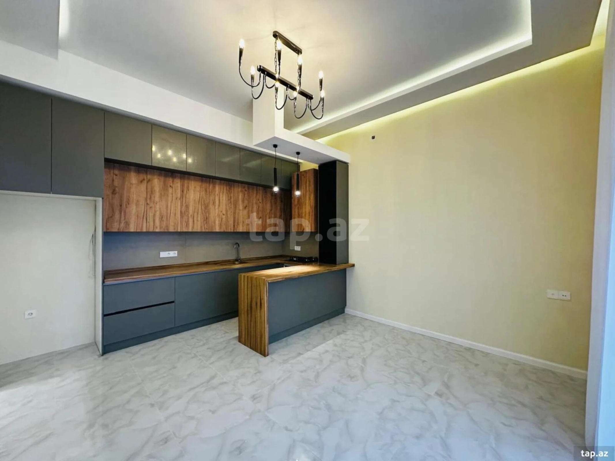 Satılır 4 otaqlı həyət evi