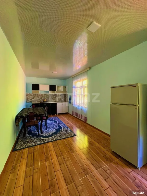 Kirayə verilir 4 otaqlı həyət evi