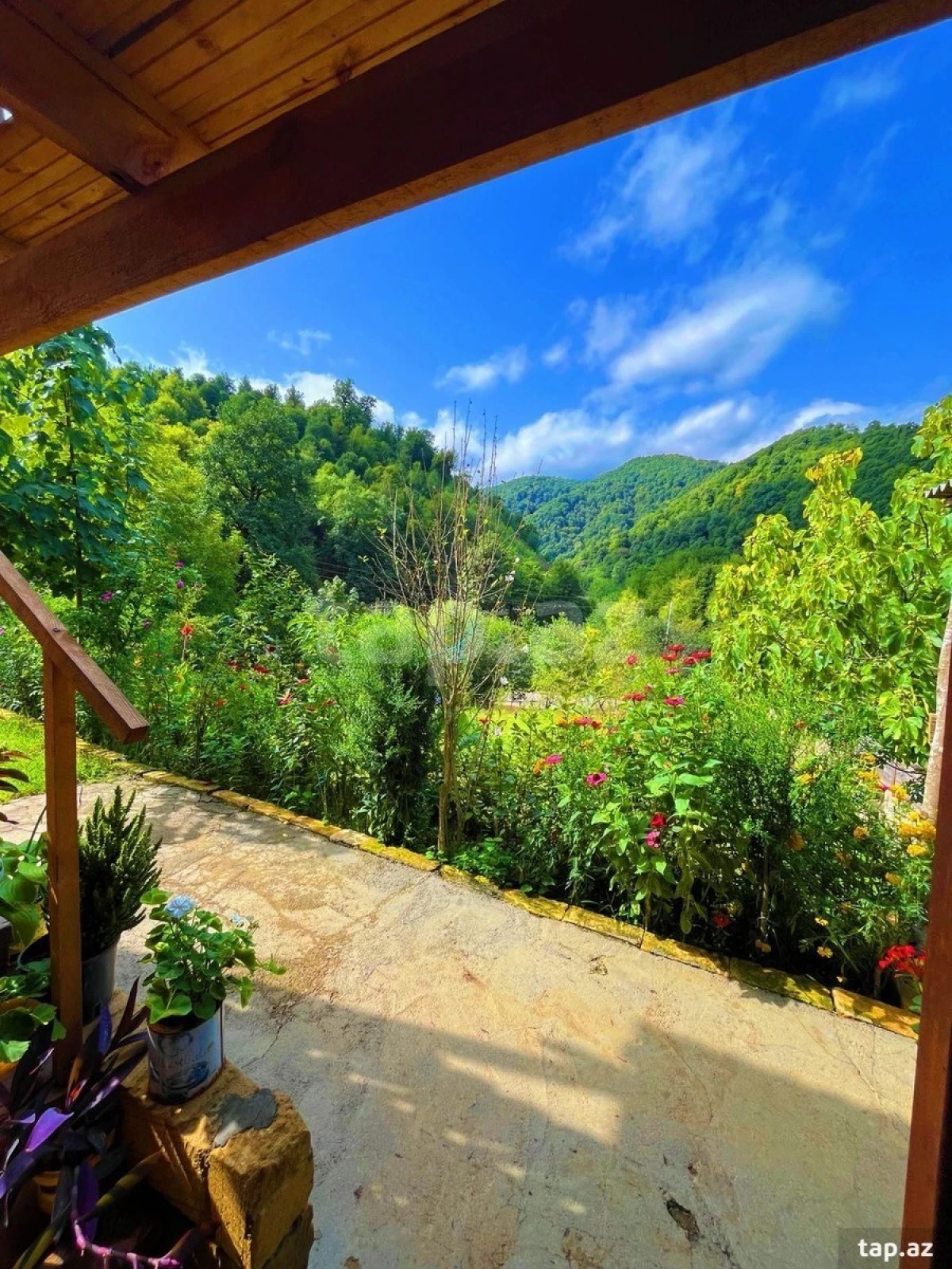 Kirayə verilir 4 otaqlı həyət evi