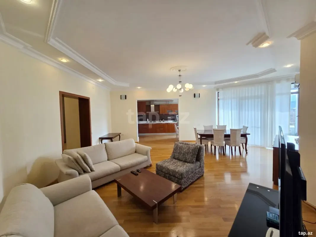 Kirayə verilir 4 otaqlı yeni tikili 250 m²