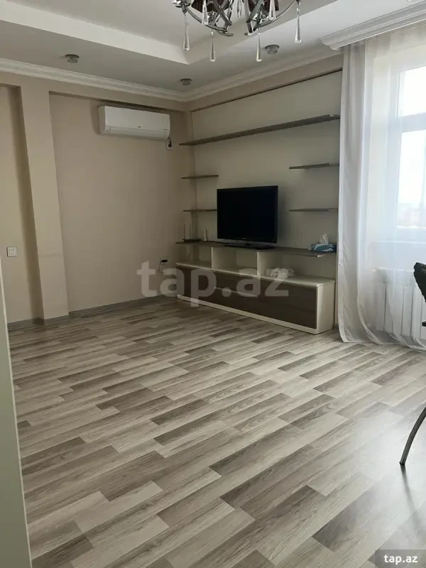 Kirayə verilir 2 otaqlı yeni tikili 65 m²