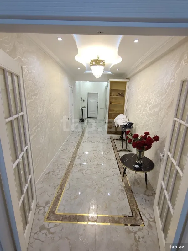 Satılır 3 otaqlı yeni tikili 120 m²