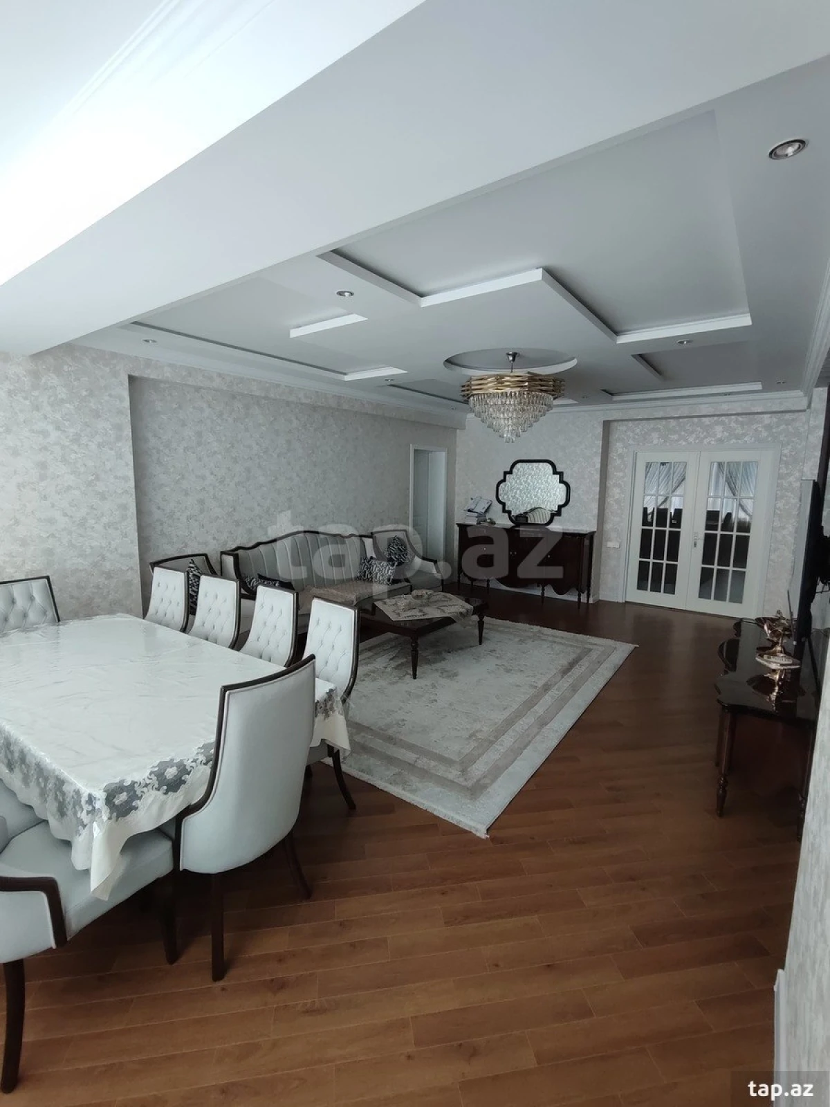 Satılır 3 otaqlı yeni tikili 120 m²