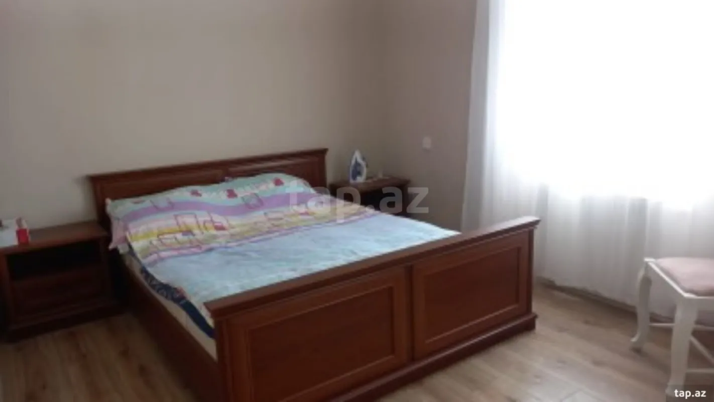 Satılır 5 otaqlı həyət evi