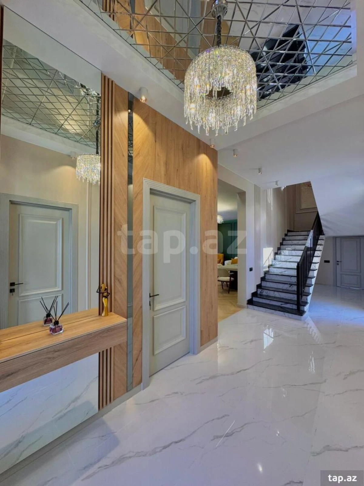 Satılır 5 otaqlı həyət evi