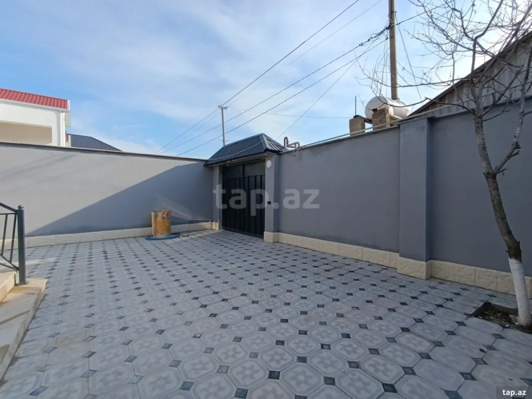 Satılır 6 otaqlı həyət evi