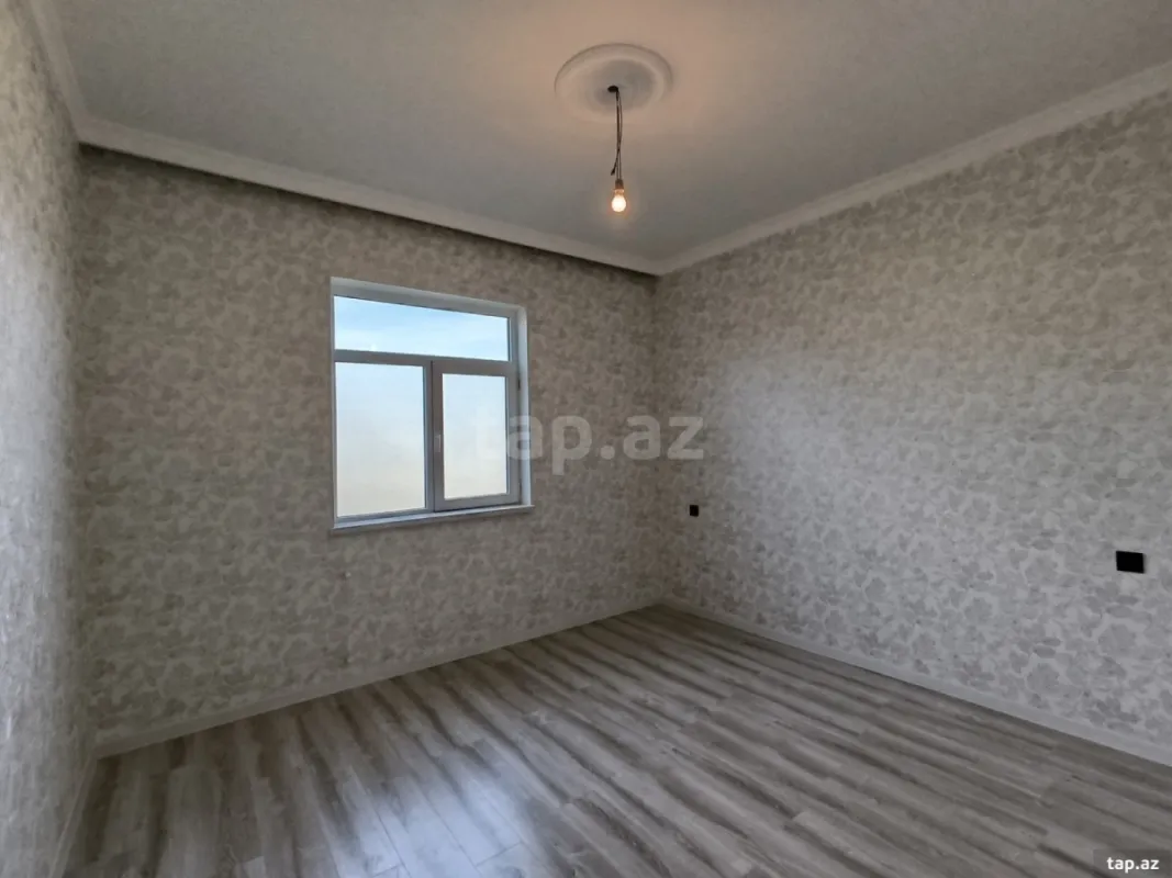 Satılır 6 otaqlı həyət evi