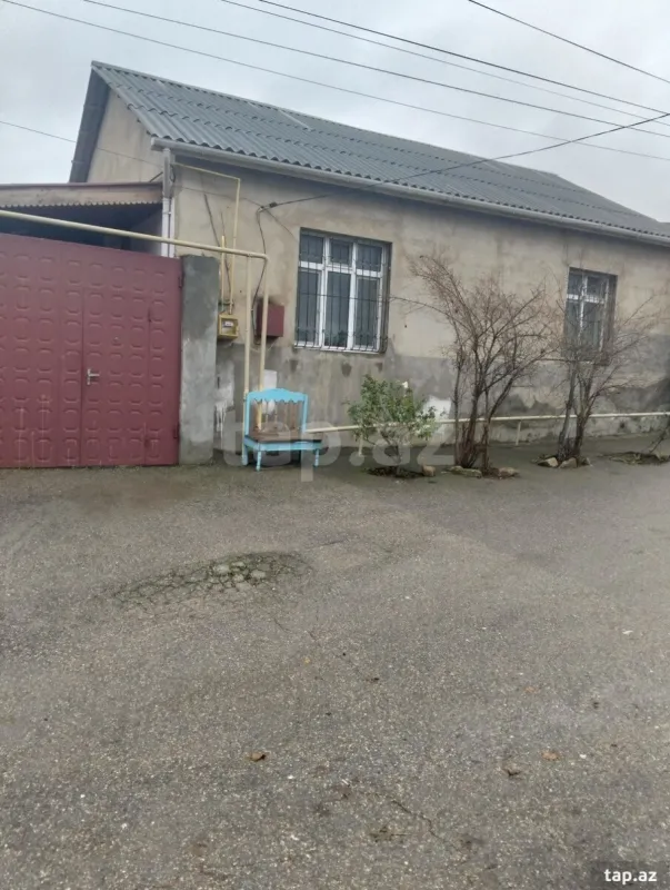 Satılır 3 otaqlı həyət evi