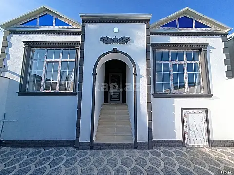 Satılır 4 otaqlı həyət evi — Bakı 4 otaq