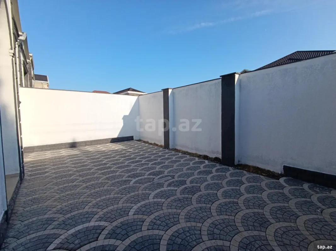 Satılır 4 otaqlı həyət evi