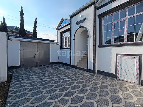 Satılır 4 otaqlı həyət evi