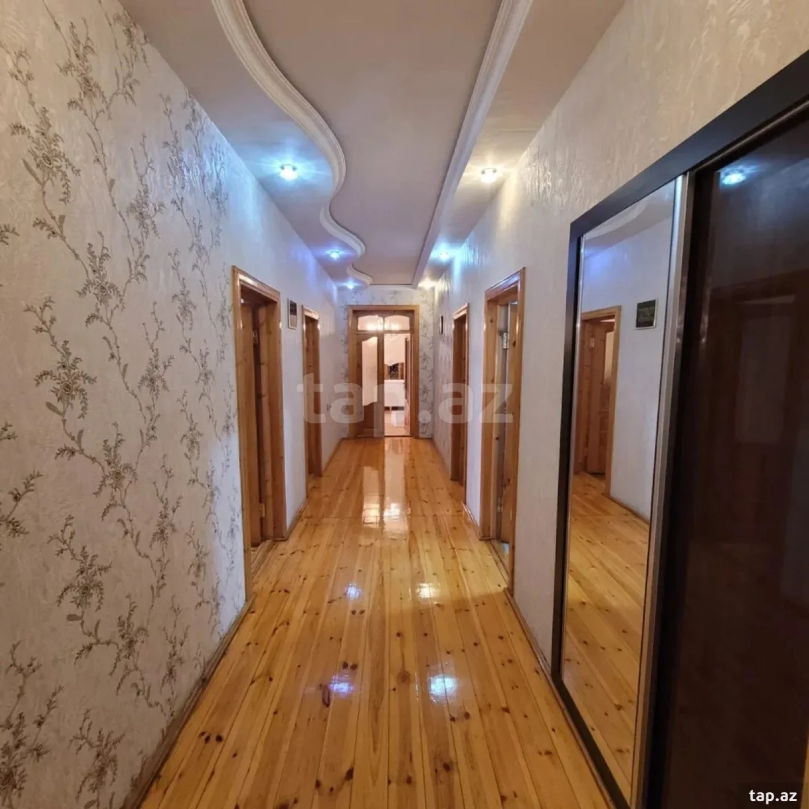 Satılır 5 otaqlı həyət evi