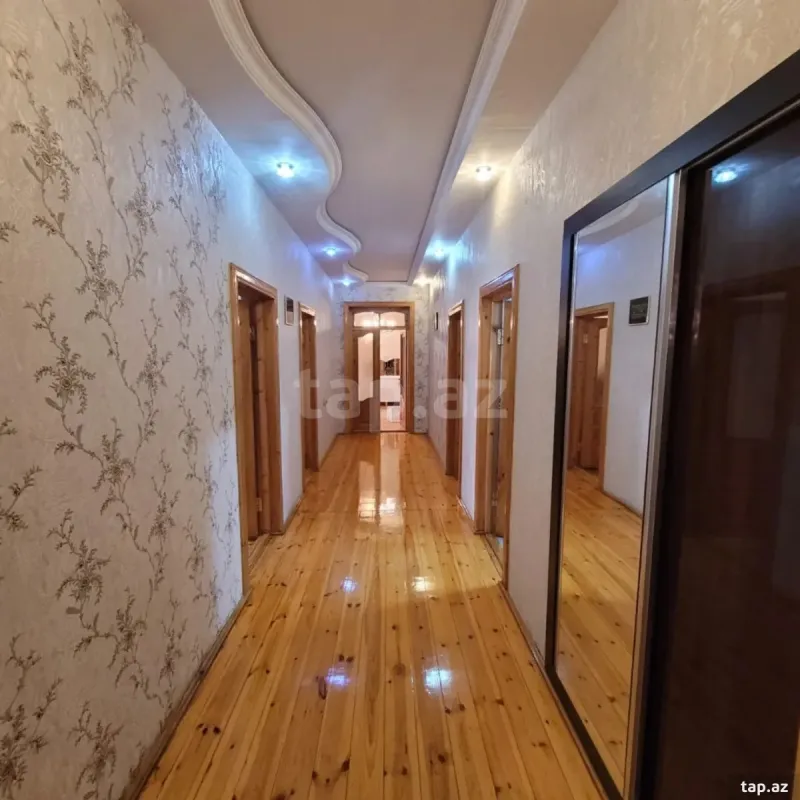 Satılır 5 otaqlı həyət evi