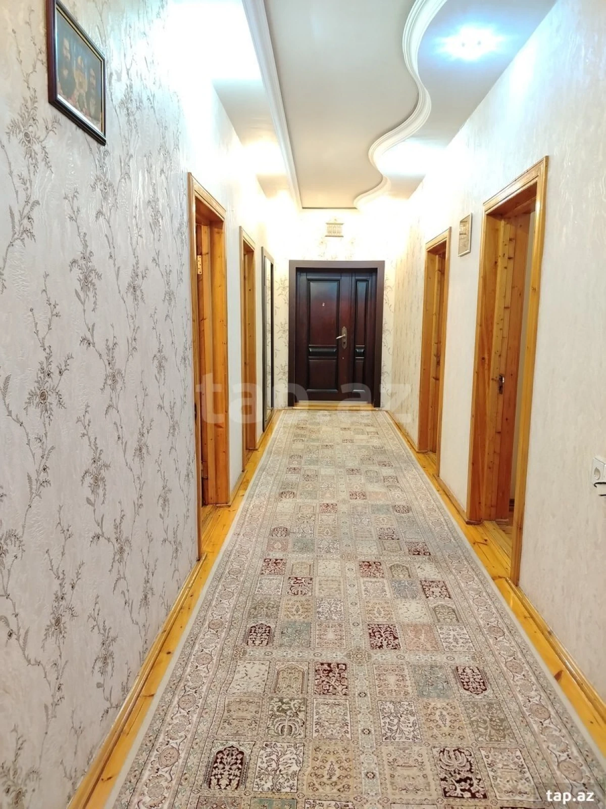 Satılır 5 otaqlı həyət evi