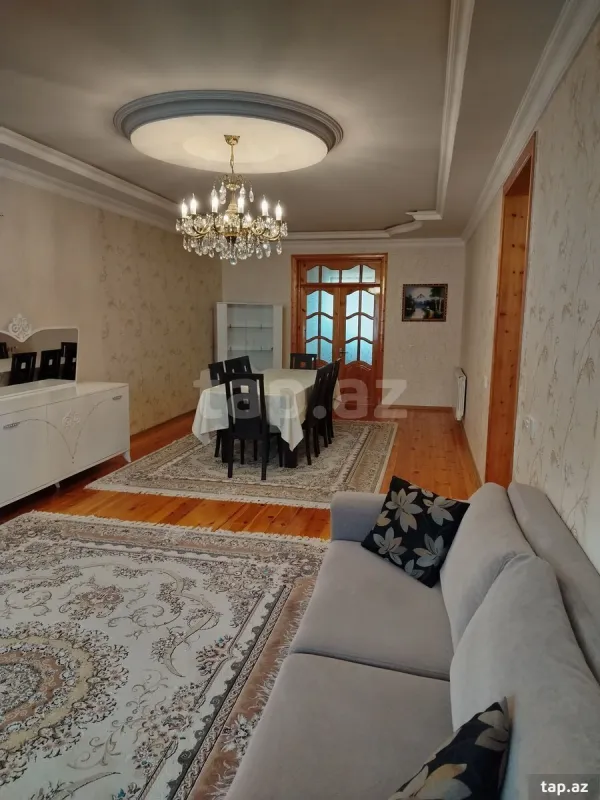 Satılır 5 otaqlı həyət evi