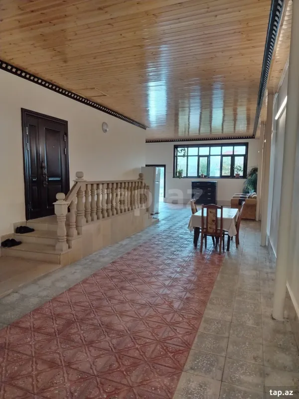 Satılır 5 otaqlı həyət evi