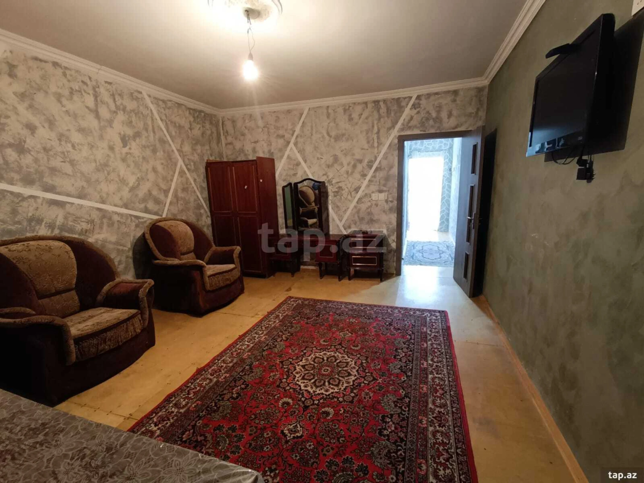 Kirayə verilir 1 otaqlı həyət evi