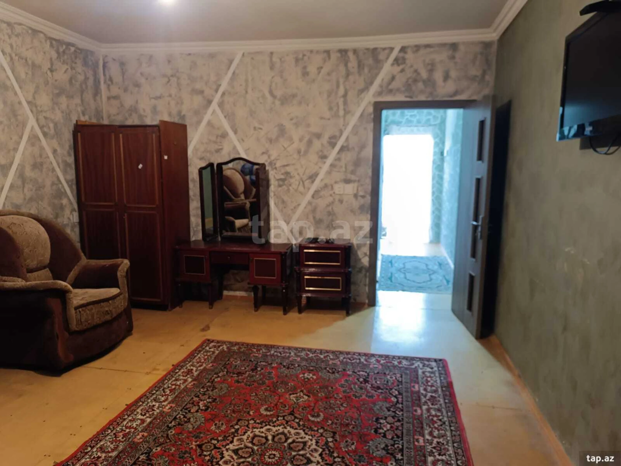 Kirayə verilir 1 otaqlı həyət evi