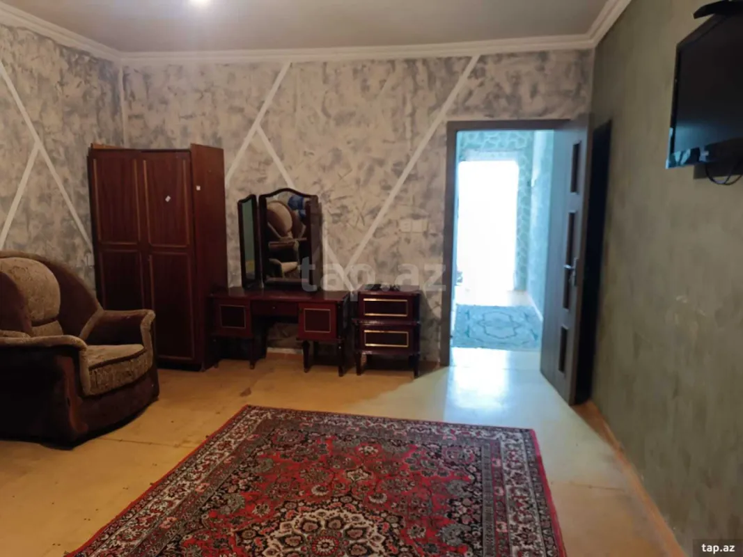 Kirayə verilir 1 otaqlı həyət evi