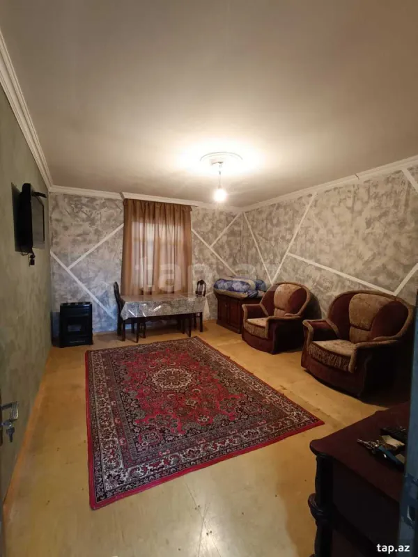 Kirayə verilir 1 otaqlı həyət evi