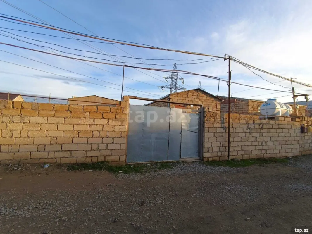 Kirayə verilir 1 otaqlı həyət evi