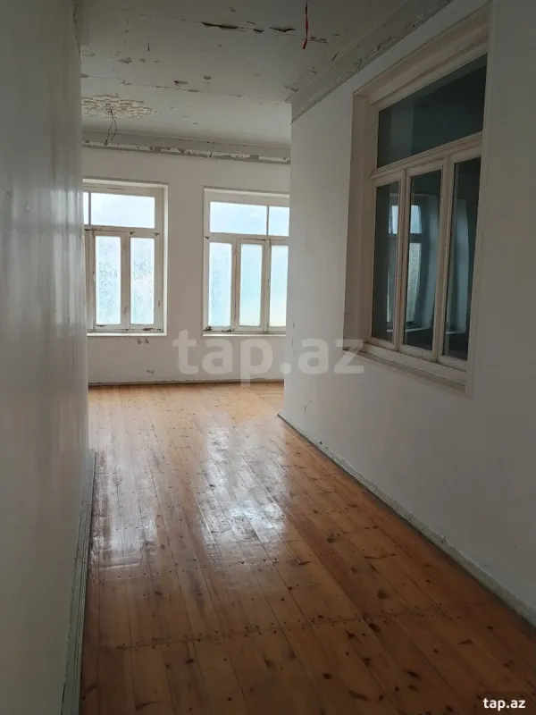 Kirayə verilir 5 otaqlı həyət evi