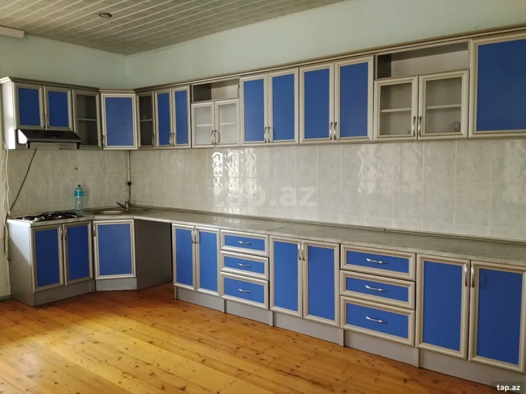 Kirayə verilir 5 otaqlı həyət evi
