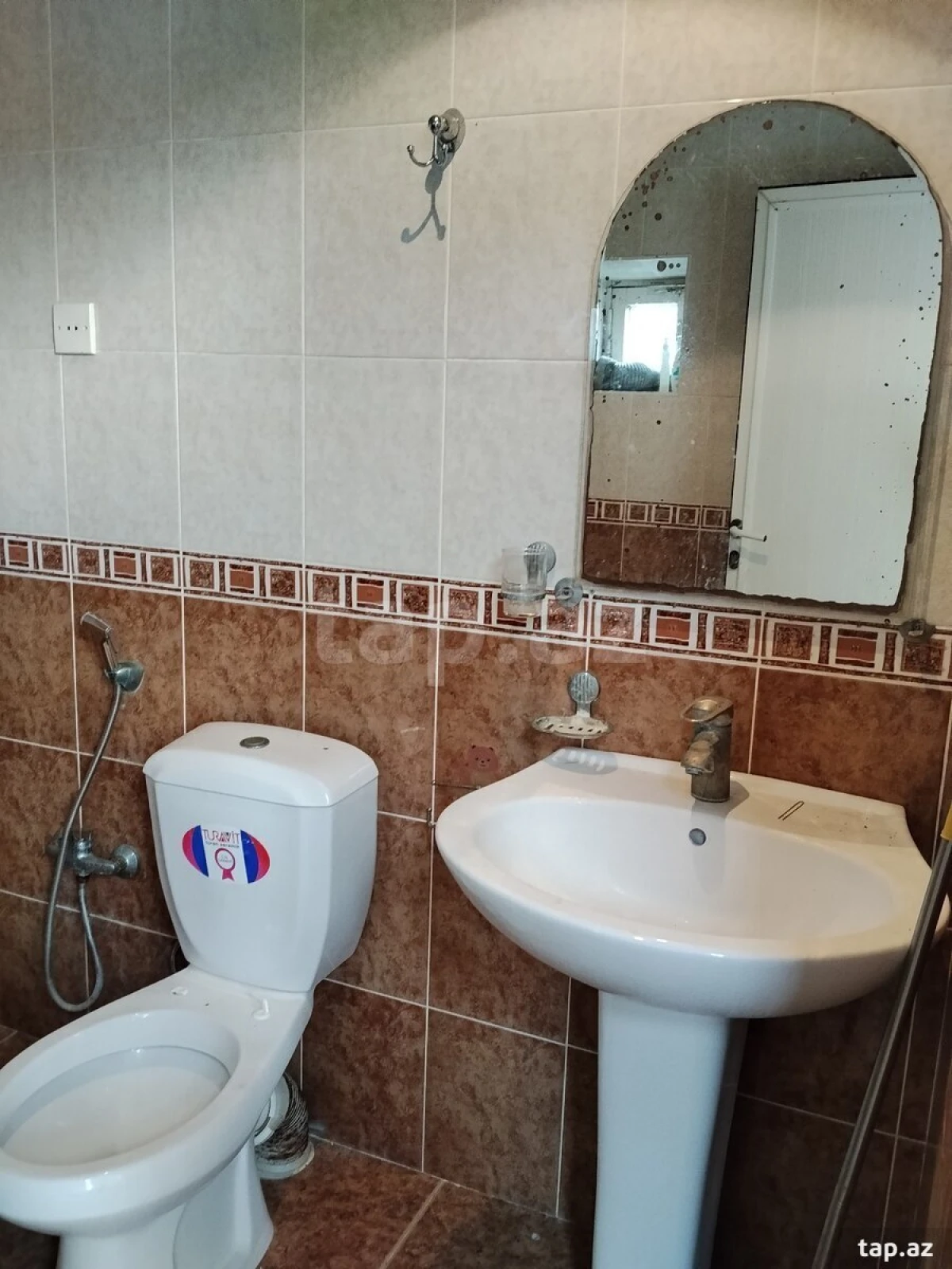 Kirayə verilir 5 otaqlı həyət evi